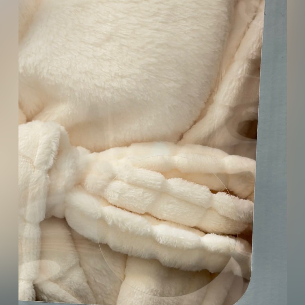 Wayland Square Ultra Soft Luxury Bathrobe - Picture 3 of 5